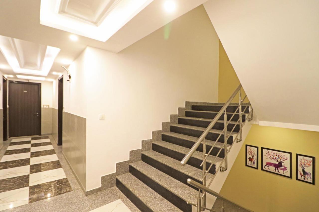 Hotel Almora Near Delhi Airport New Delhi Buitenkant foto