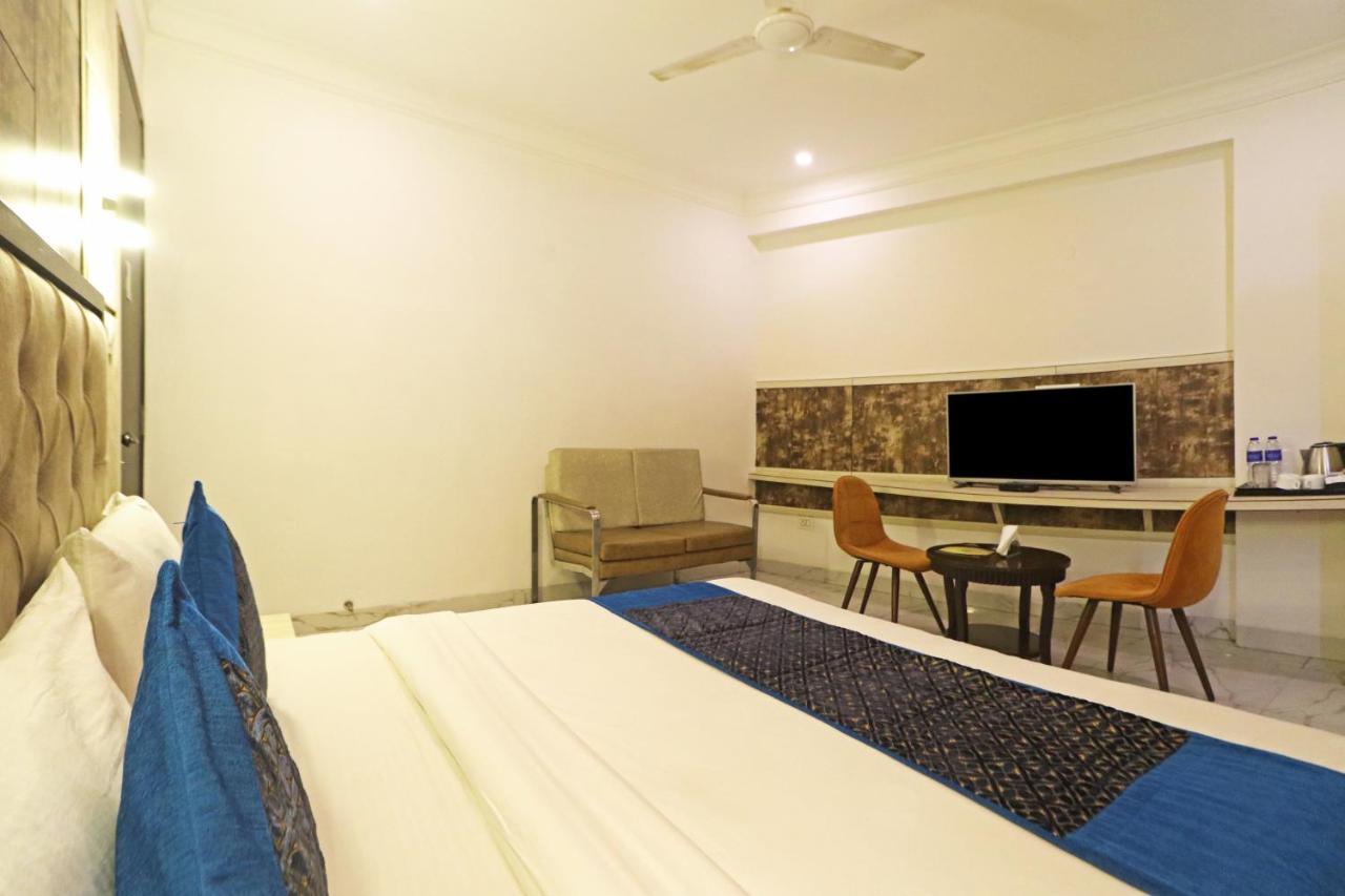 Hotel Almora Near Delhi Airport New Delhi Buitenkant foto