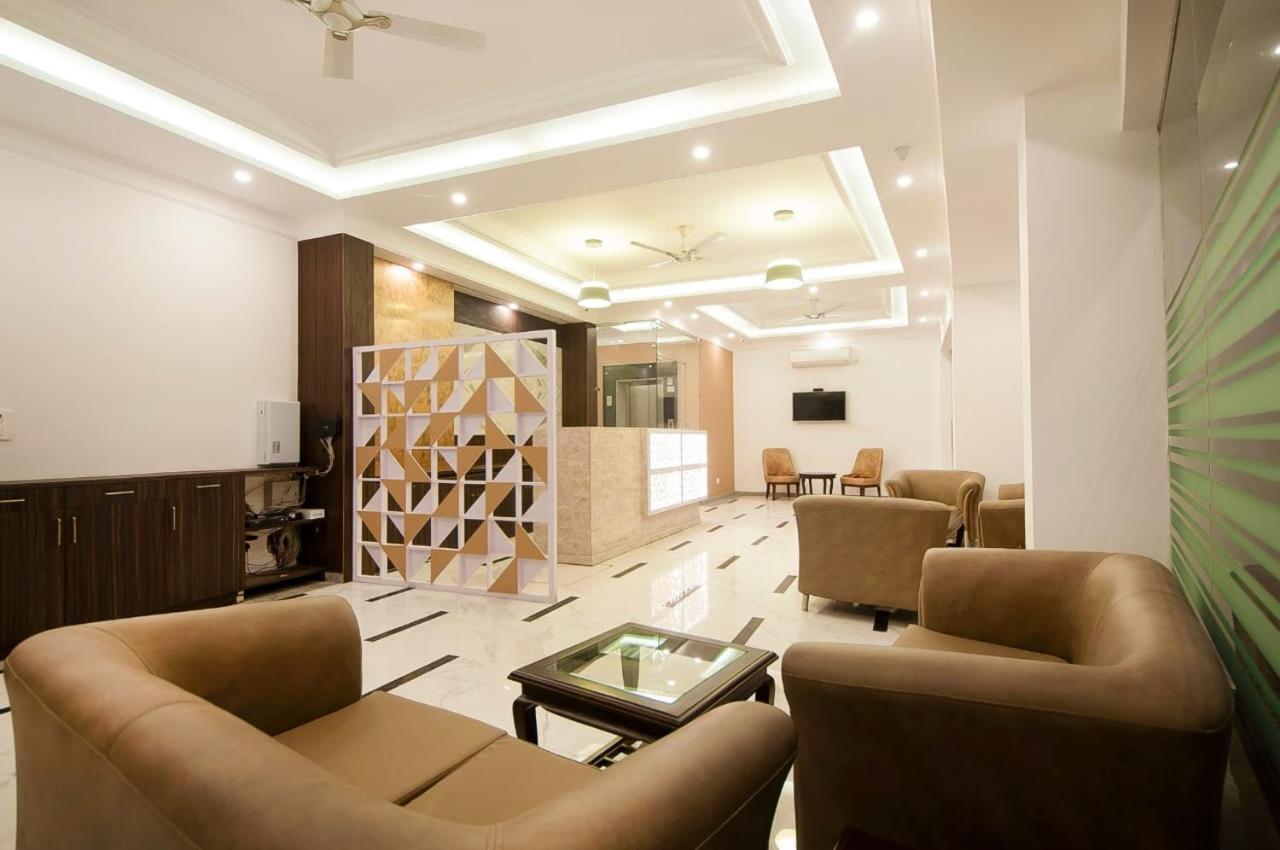 Hotel Almora Near Delhi Airport New Delhi Buitenkant foto