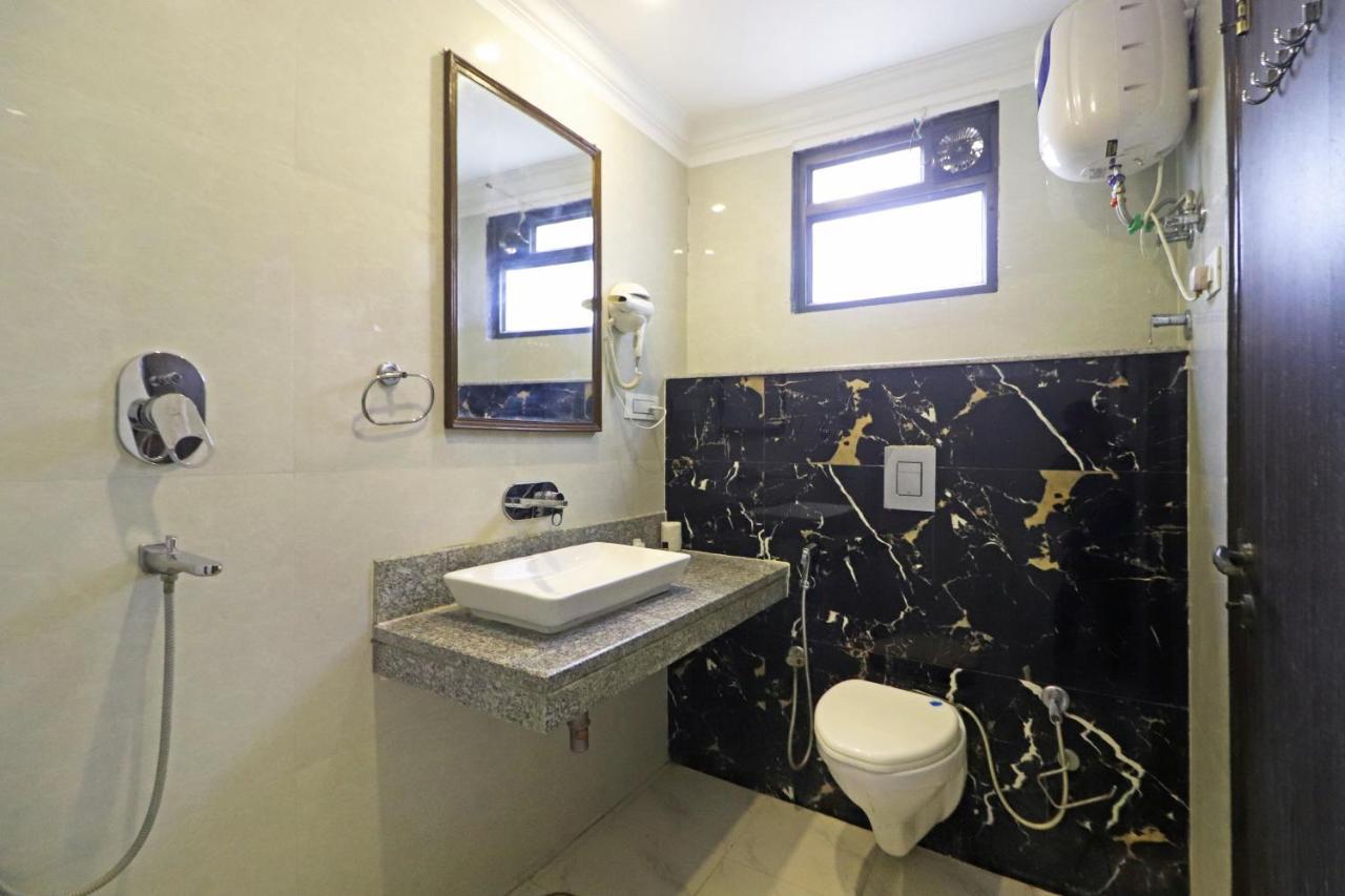 Hotel Almora Near Delhi Airport New Delhi Buitenkant foto
