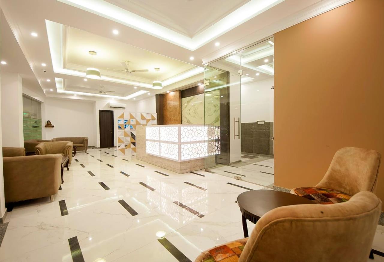 Hotel Almora Near Delhi Airport New Delhi Buitenkant foto