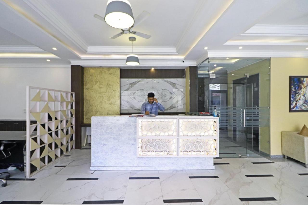 Hotel Almora Near Delhi Airport New Delhi Buitenkant foto