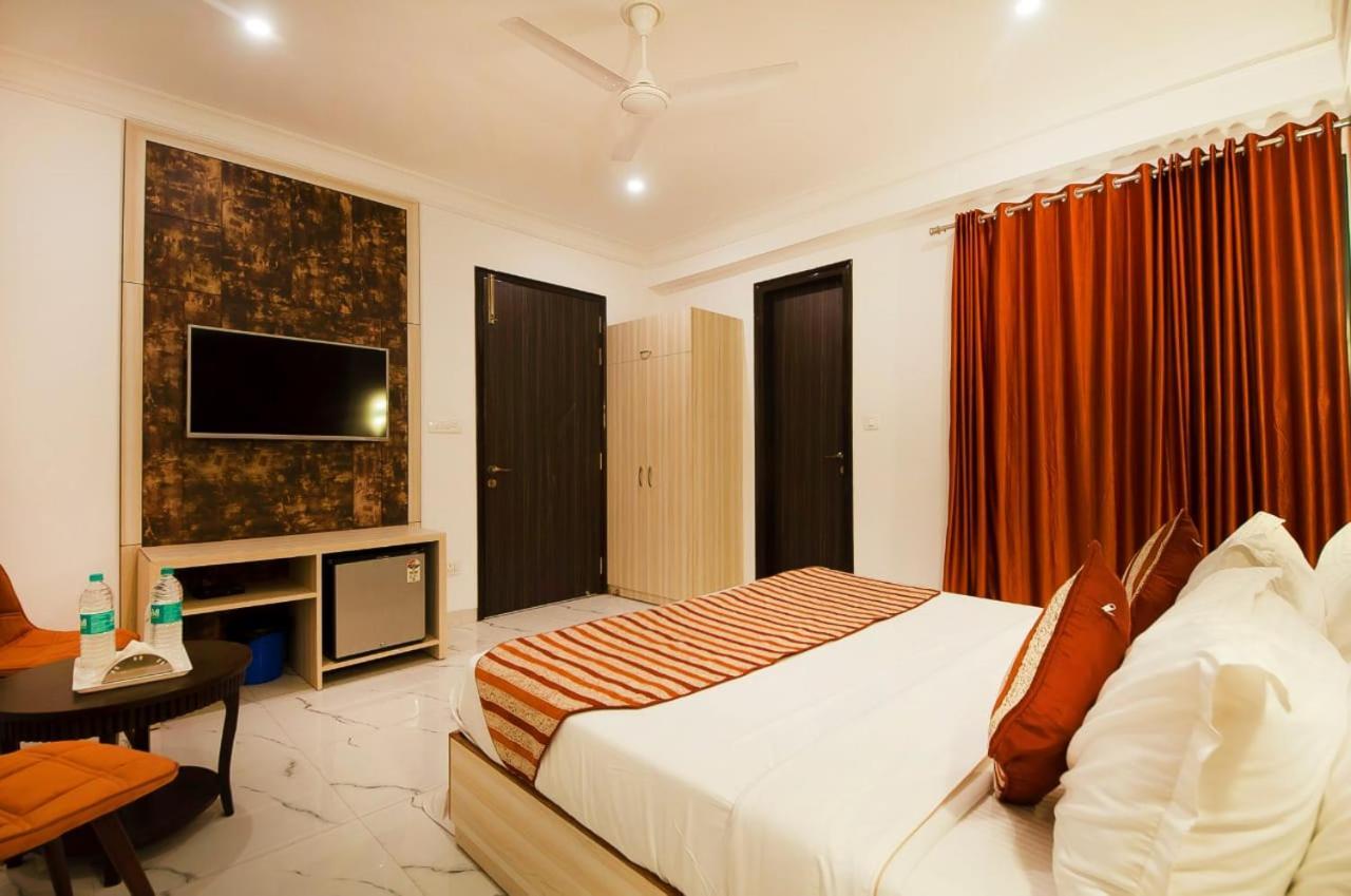 Hotel Almora Near Delhi Airport New Delhi Buitenkant foto