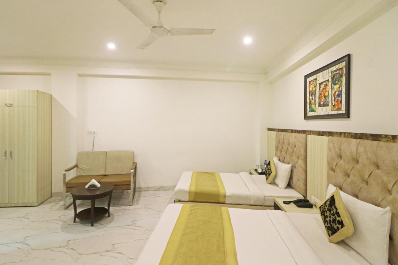 Hotel Almora Near Delhi Airport New Delhi Buitenkant foto