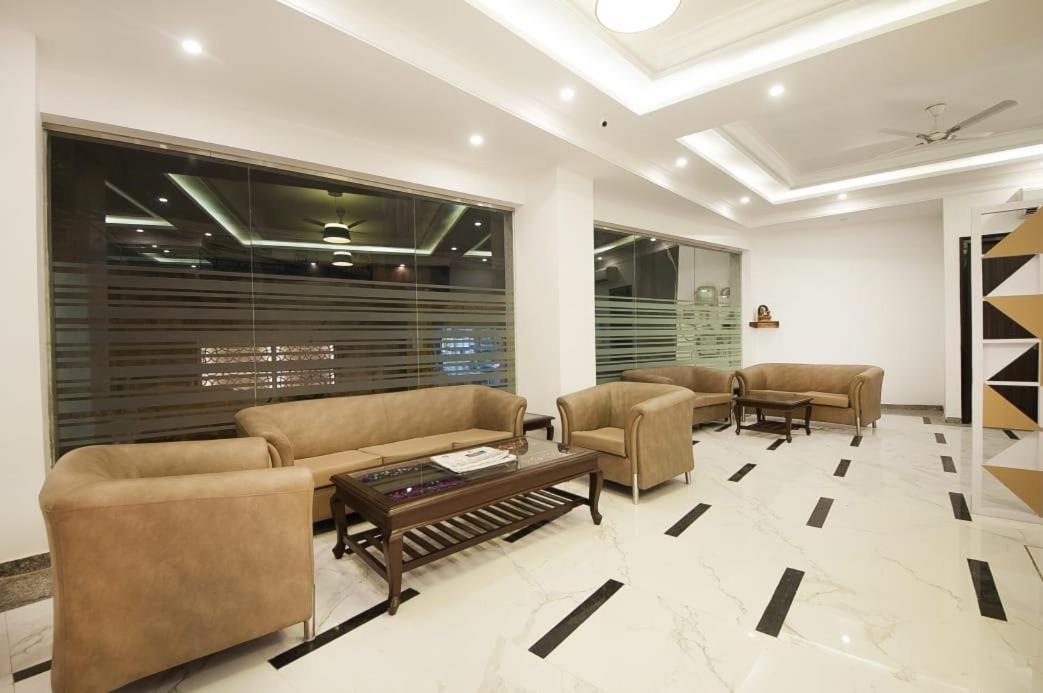 Hotel Almora Near Delhi Airport New Delhi Buitenkant foto