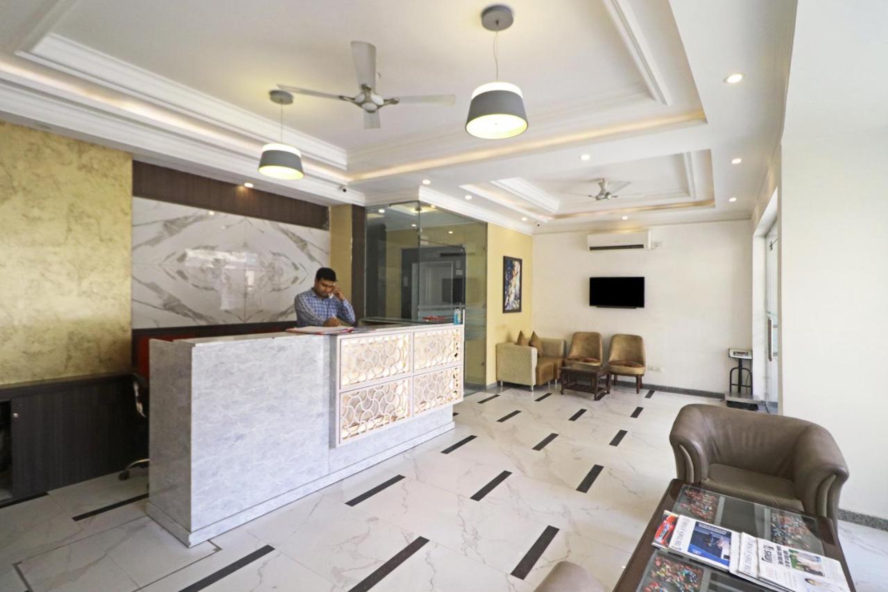 Hotel Almora Near Delhi Airport New Delhi Buitenkant foto